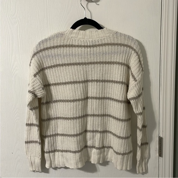 💰American Eagle NWOT Semi Cropped Knit Striped Sweater Oversized XS fits upto XL - Picture 6 of 7